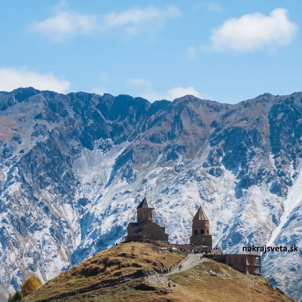 gruzinsko-cestovanie-gergeti-nakrajsveta