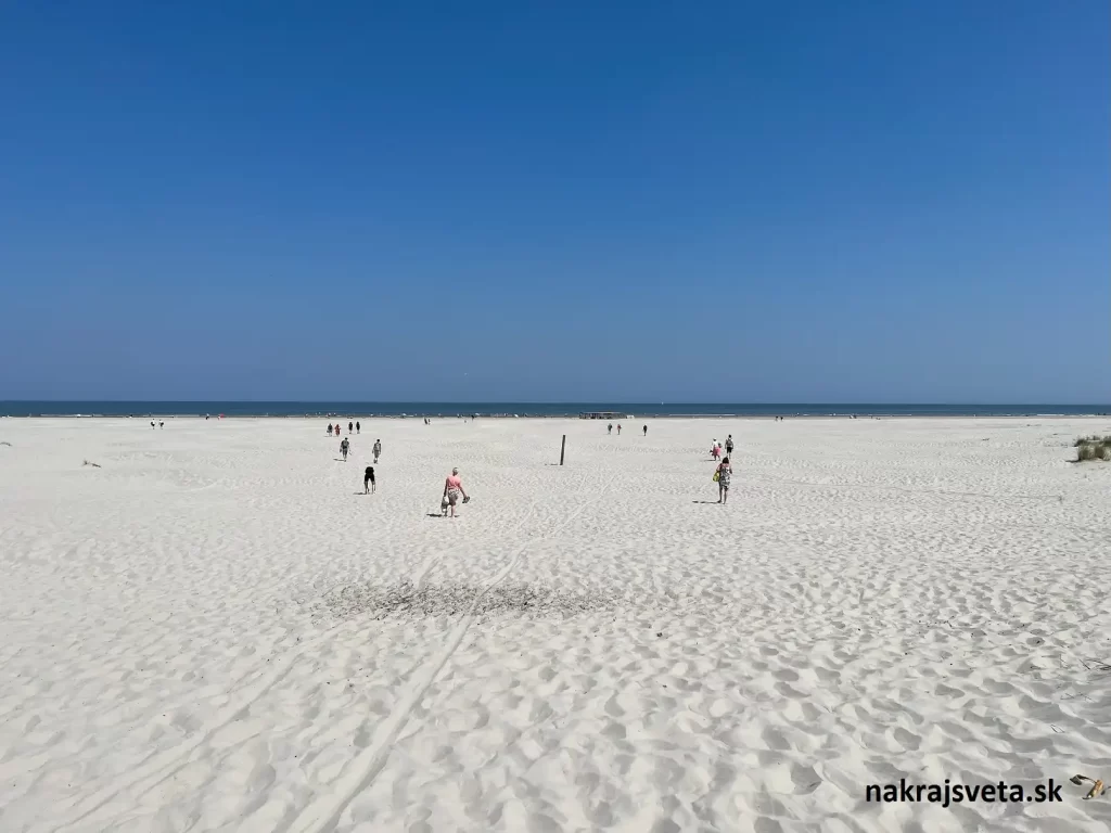 cestovanie-holandsko-plaz-Schiermonnikoog-nakrajsveta