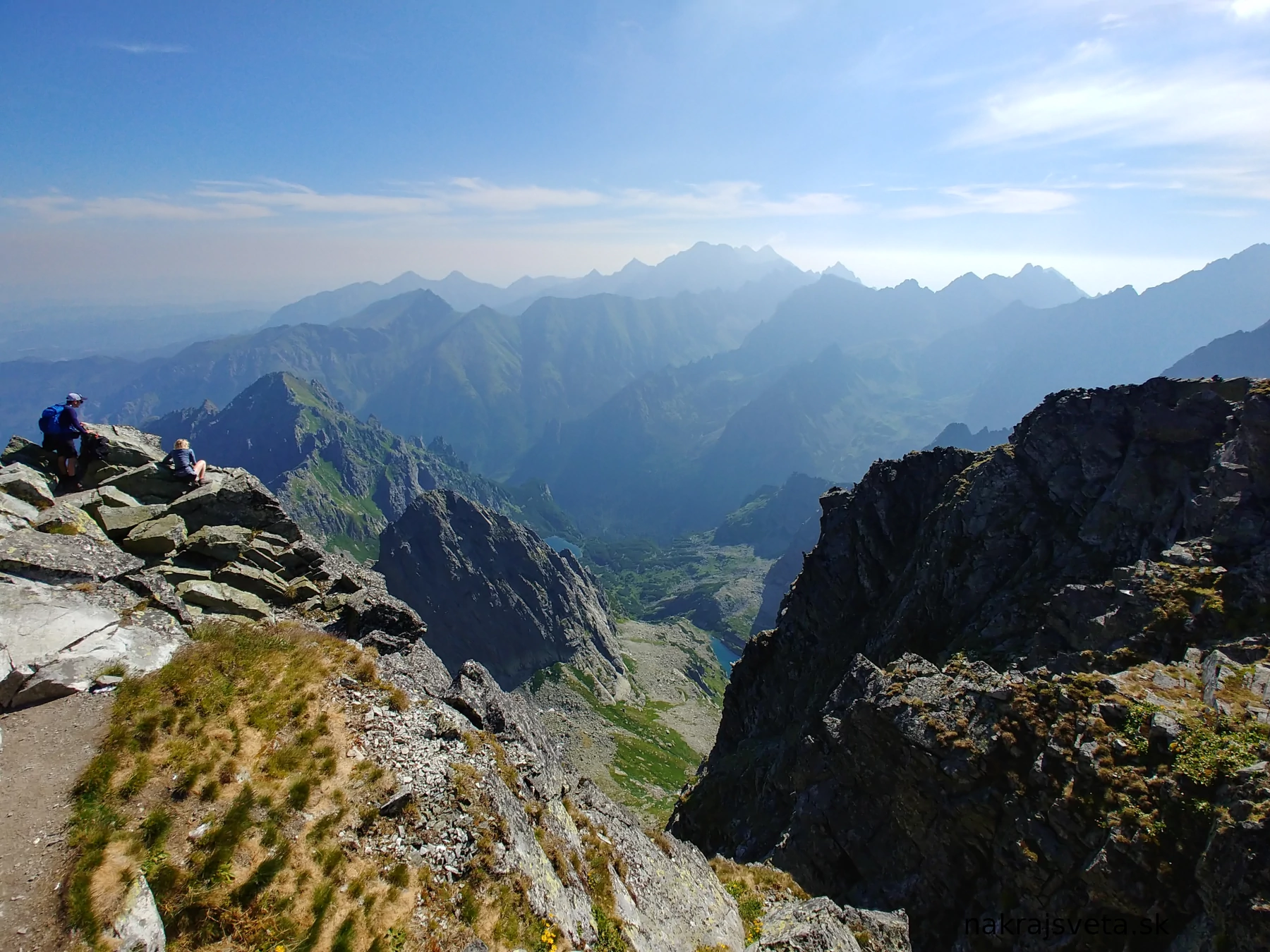 Bez vodcu – 22 dvojtisícoviek na Slovensku, ktoré môžeš navštíviť slobodne